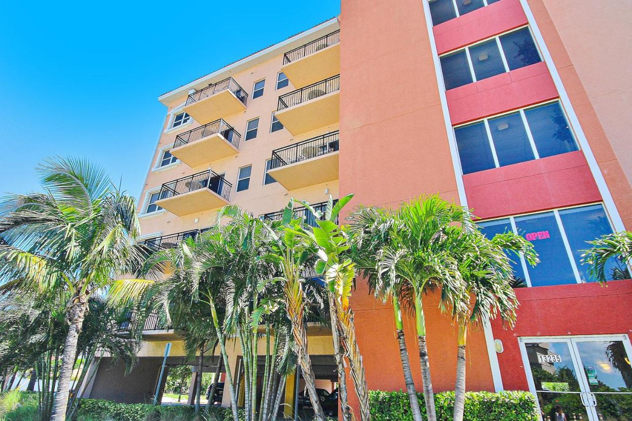 Madeira Bay Resort 508 St. Pete Beach Exterior photo